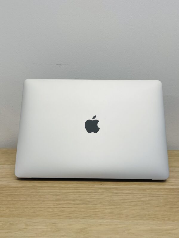 Apple MacBook Air 13" i3 Silber - Refurbished – Bild 6