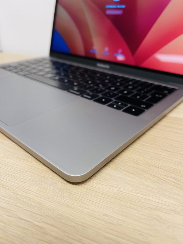 MacBook Pro 13", Refurbished – Bild 2