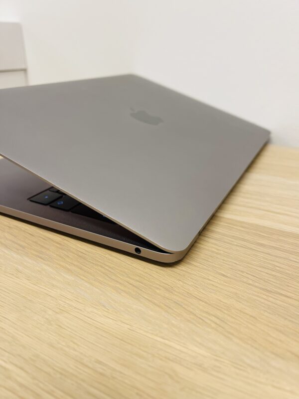 MacBook Pro 13", Refurbished – Bild 10